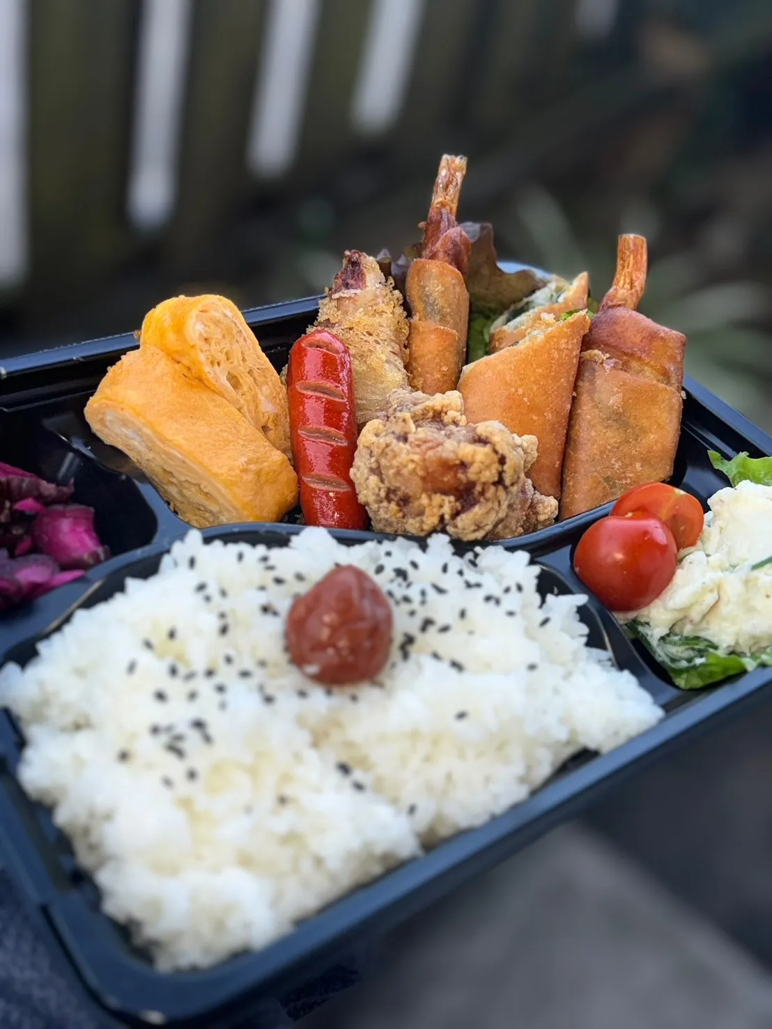 ほかほかのお弁当はじめました(^^)